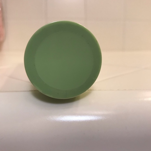 Pixi Makeup Fixing Mist! - Picture 3 of 3